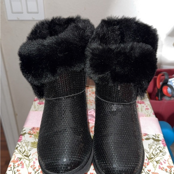 Juicy Couture Black Fur-Trimmed Winter Boots - Picture 1 of 5